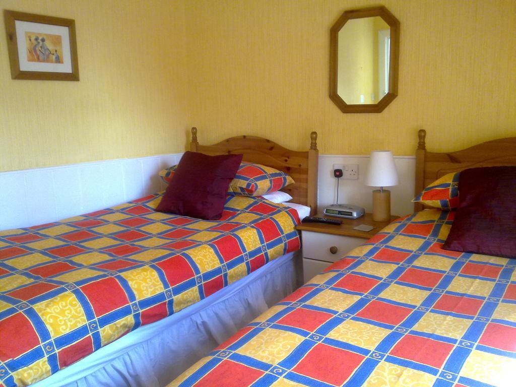 Double or Twin Room with Private External Bathroom