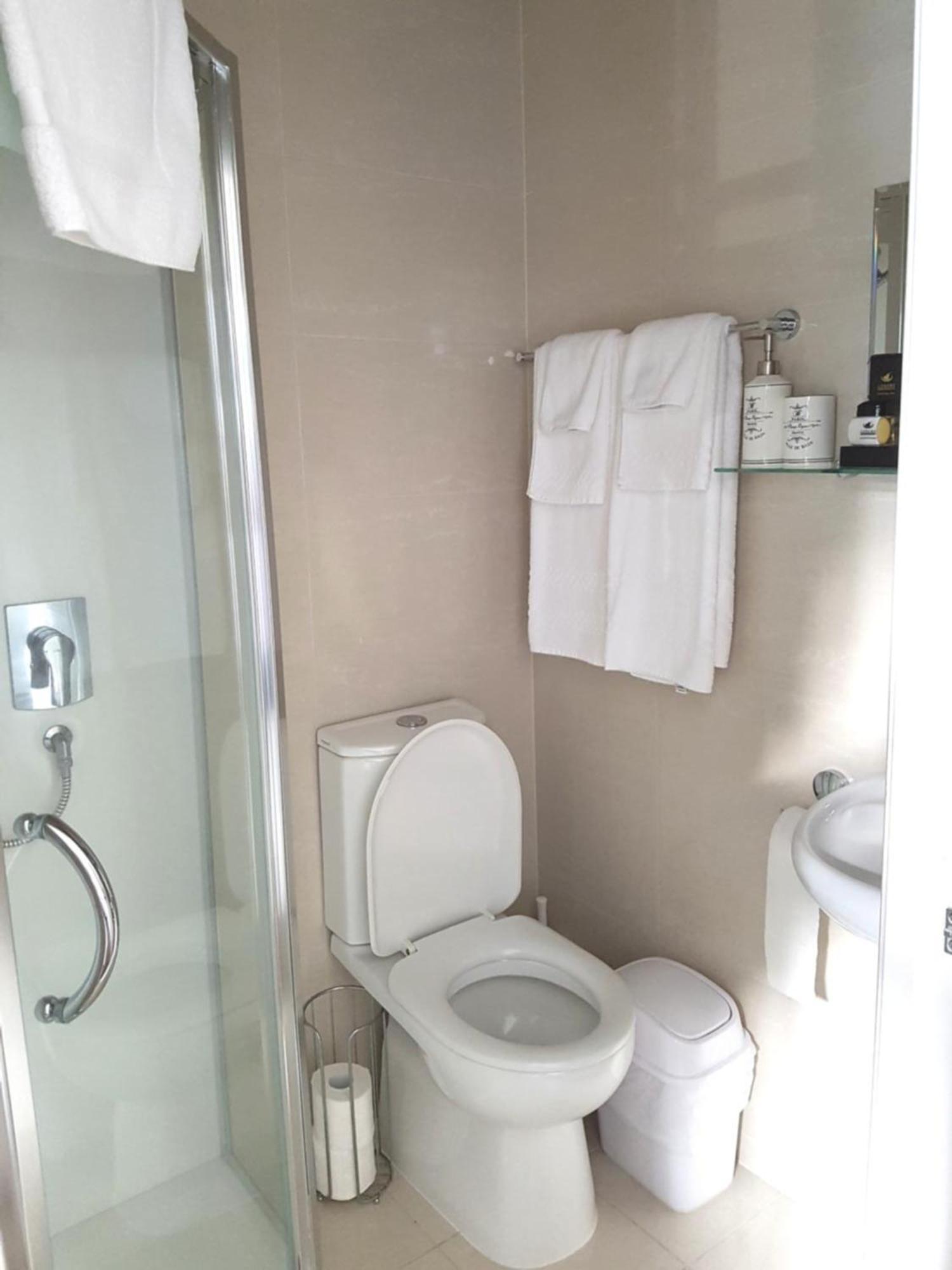 Standard Queen Room,1731397806:JPEG