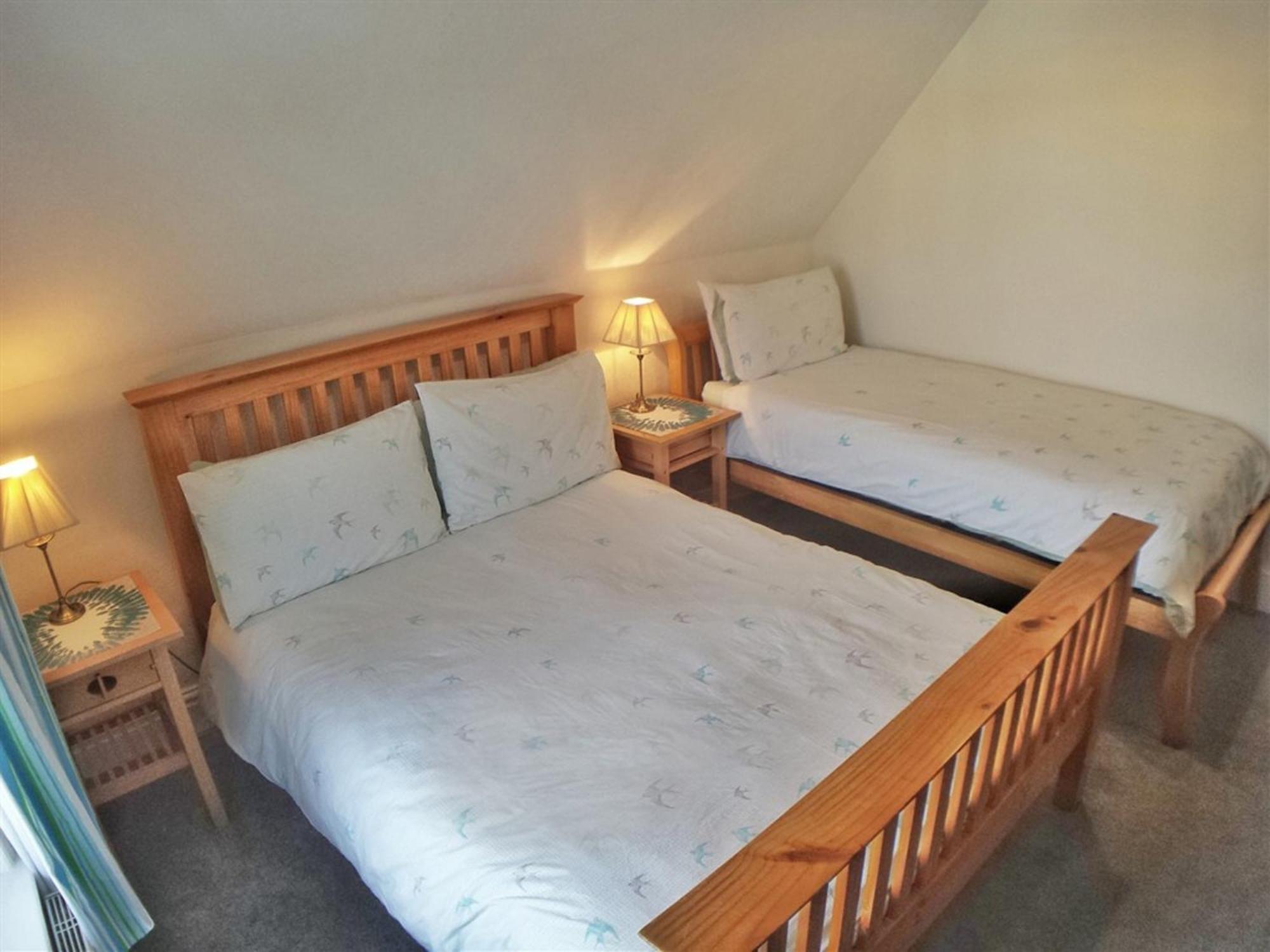 Triple Room with Shared Bathroom