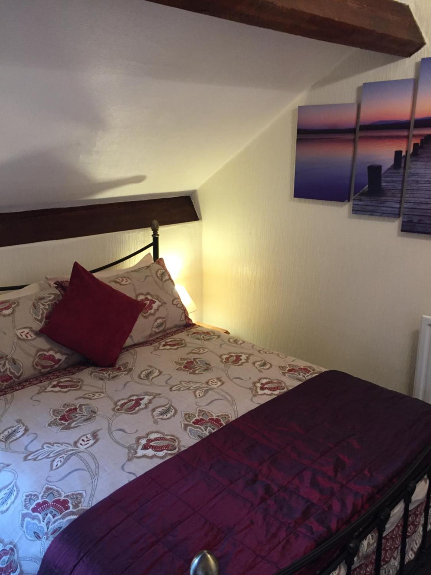 Double Room Shower,709265821:JPEG