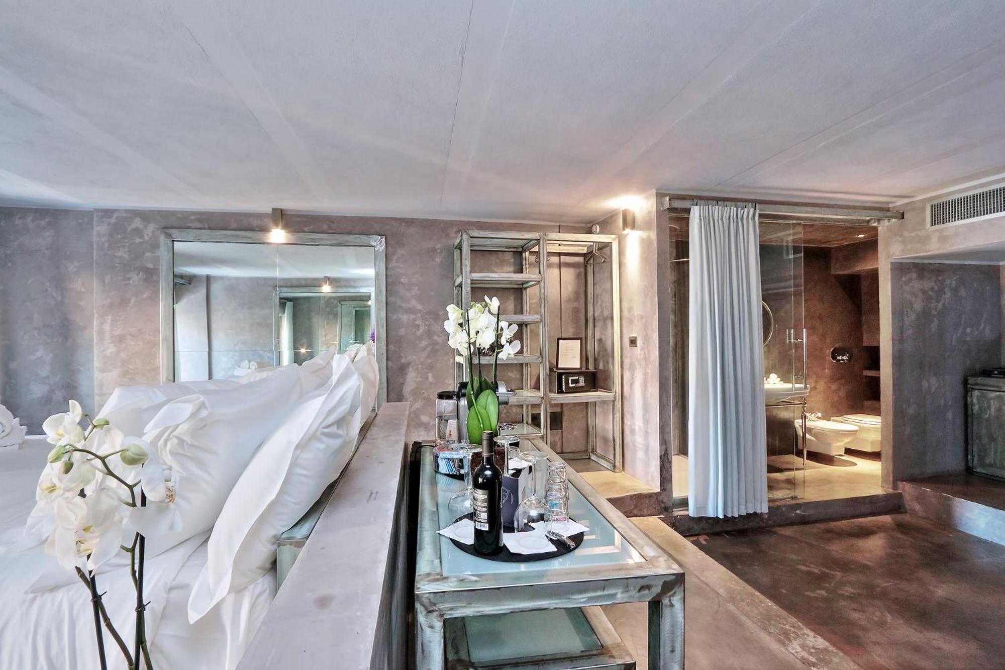 Suite with City View