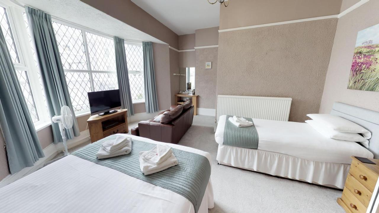 Deluxe Family Suite