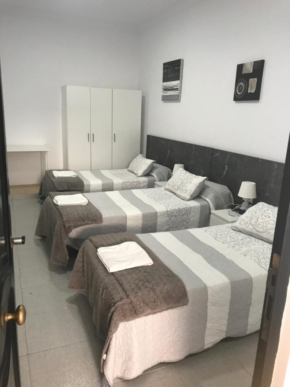 Triple Room with Private Bathroom