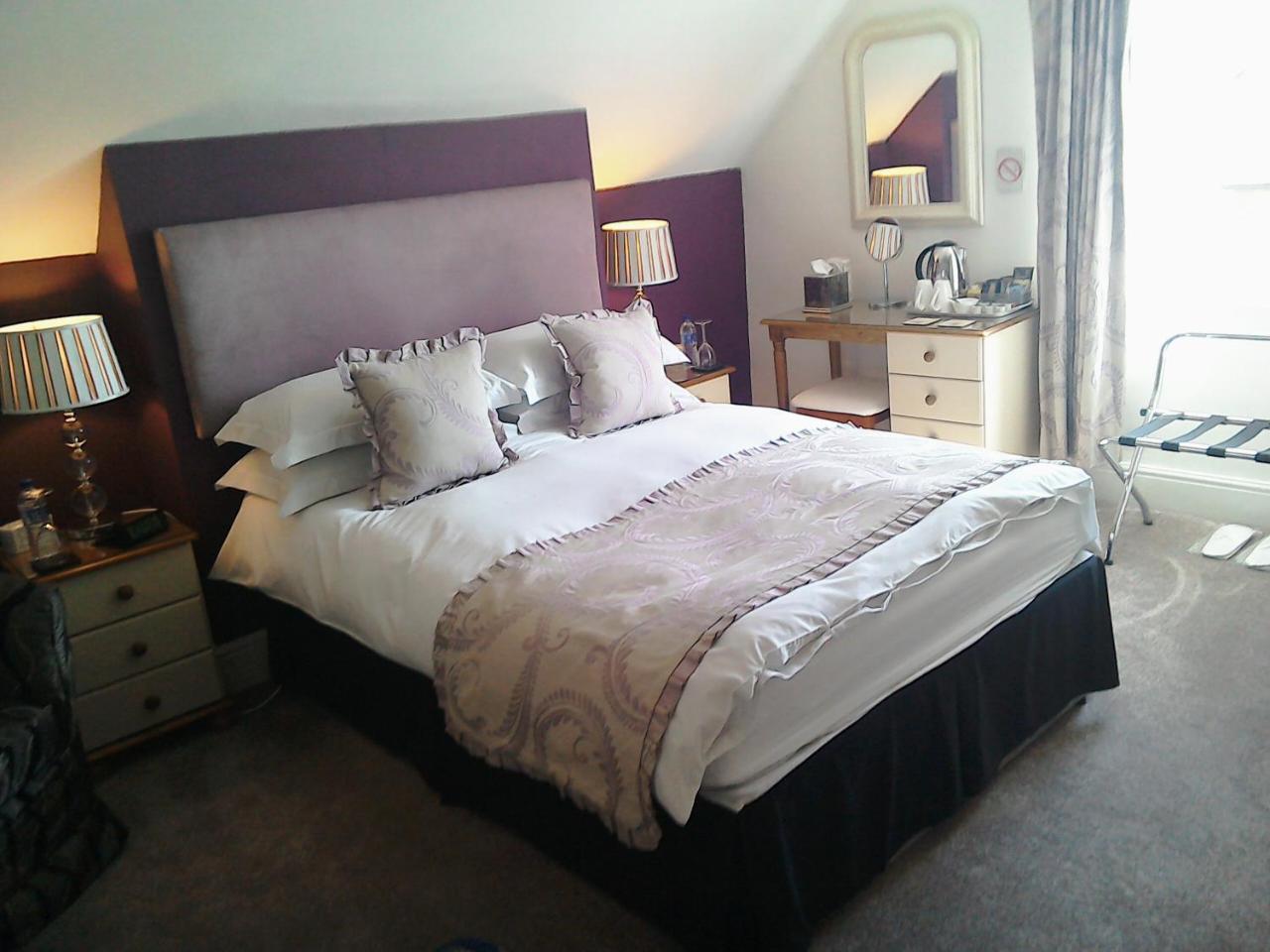 Deluxe Double Room Shower,737760931:JPEG