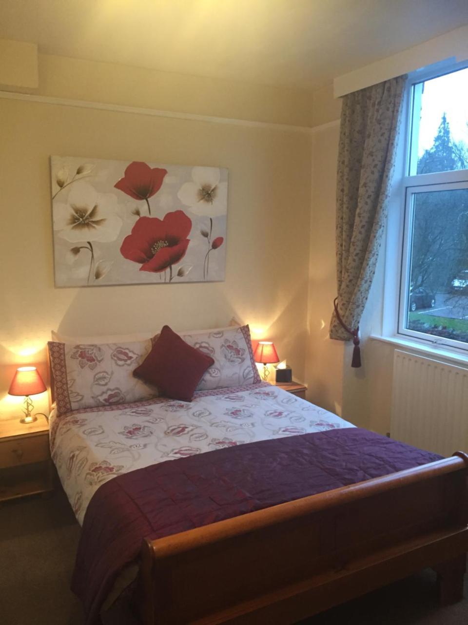 Double Room with Shower and View