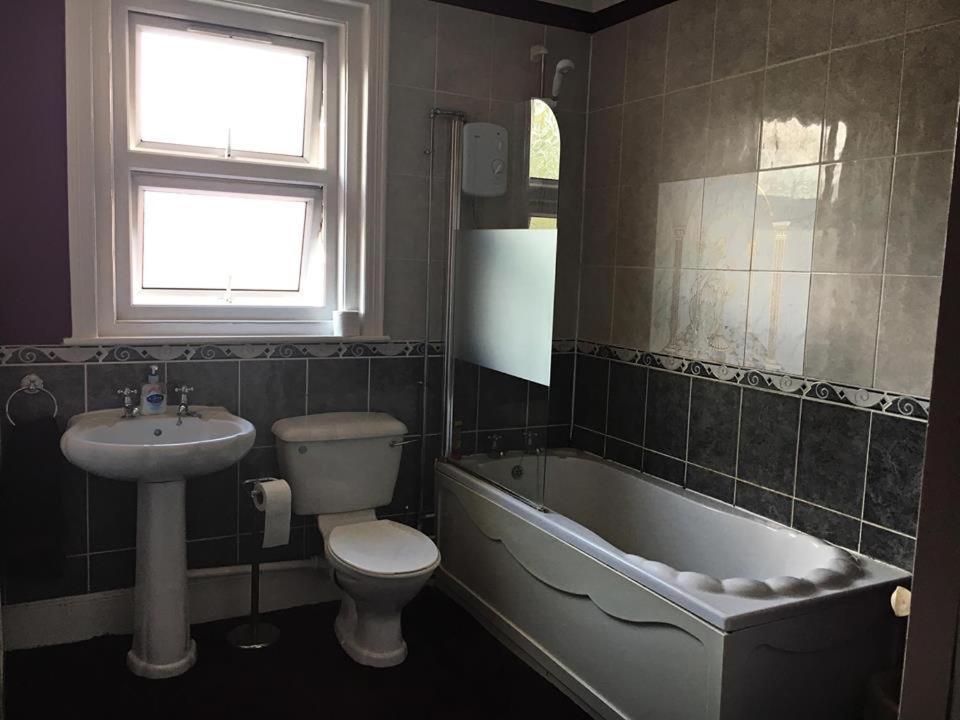 Single Room Bathroom