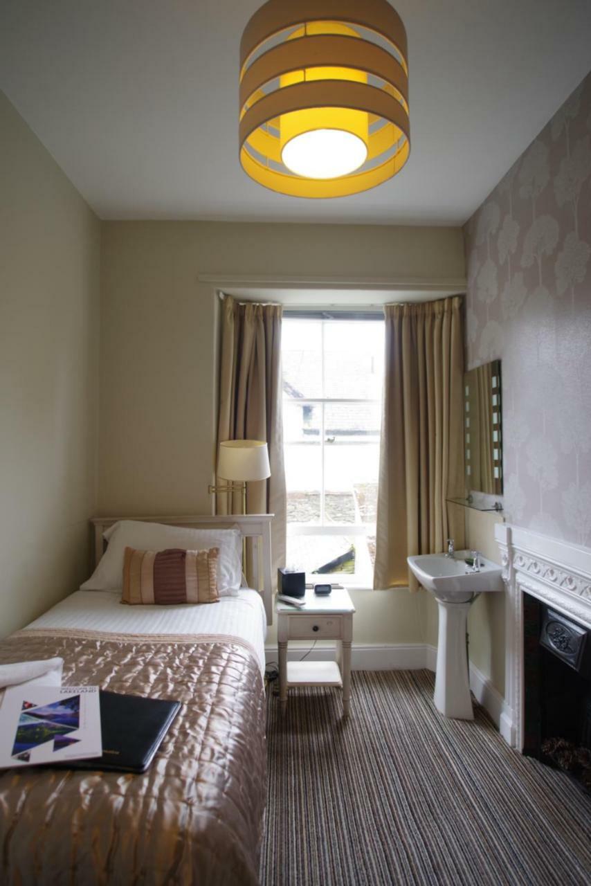 Single Room with Private Bathroom