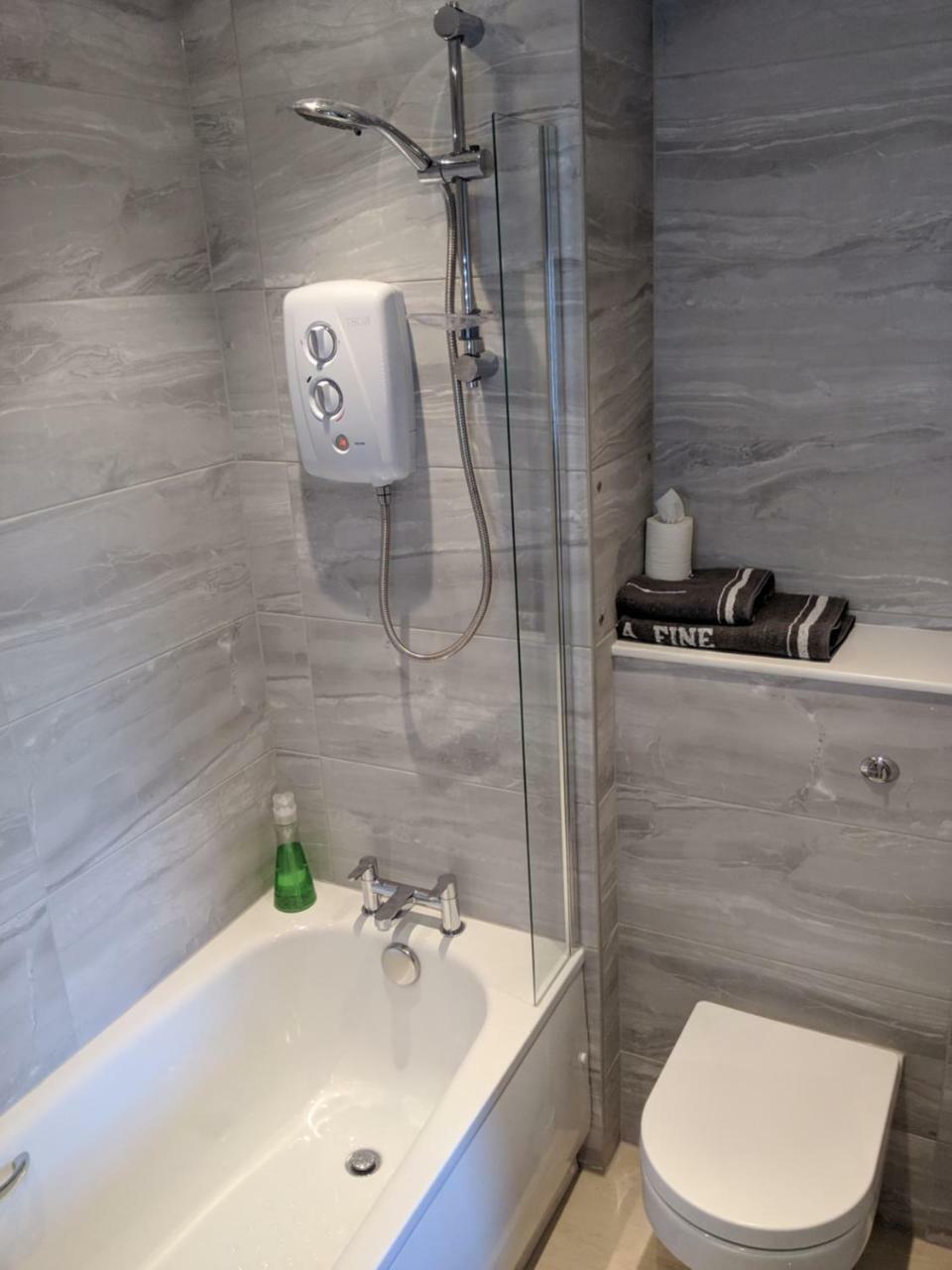 Single Room with Private Bathroom