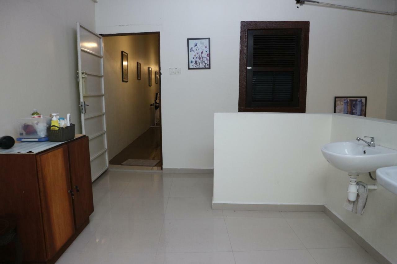 Twin Room with Shared Bathroom