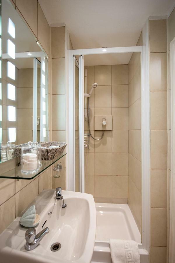 Classic Double Room,1102689759:JPEG