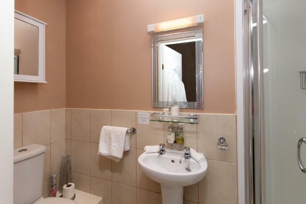 Deluxe Double Room with Shower,1111399446:JPEG