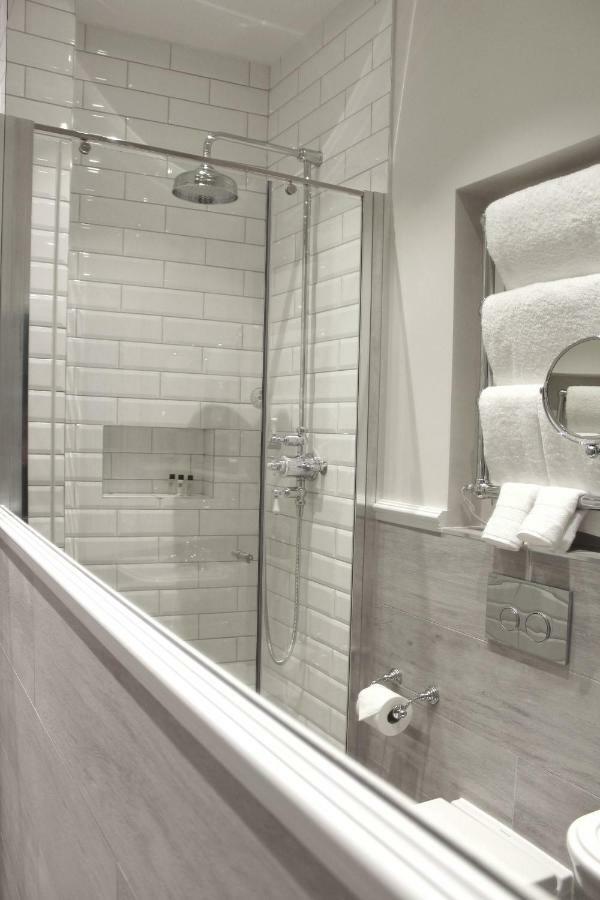 Deluxe Double Room with Shower