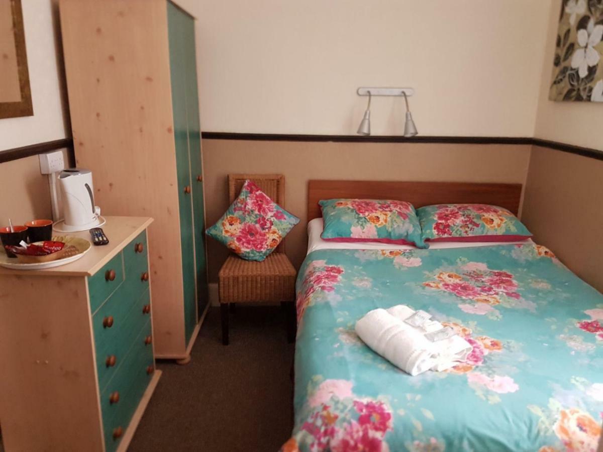 Deluxe Double Room with Shower