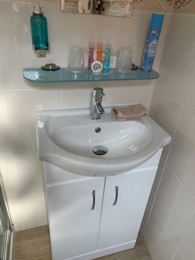 Twin Room with Bathroom,902271829:JPEG