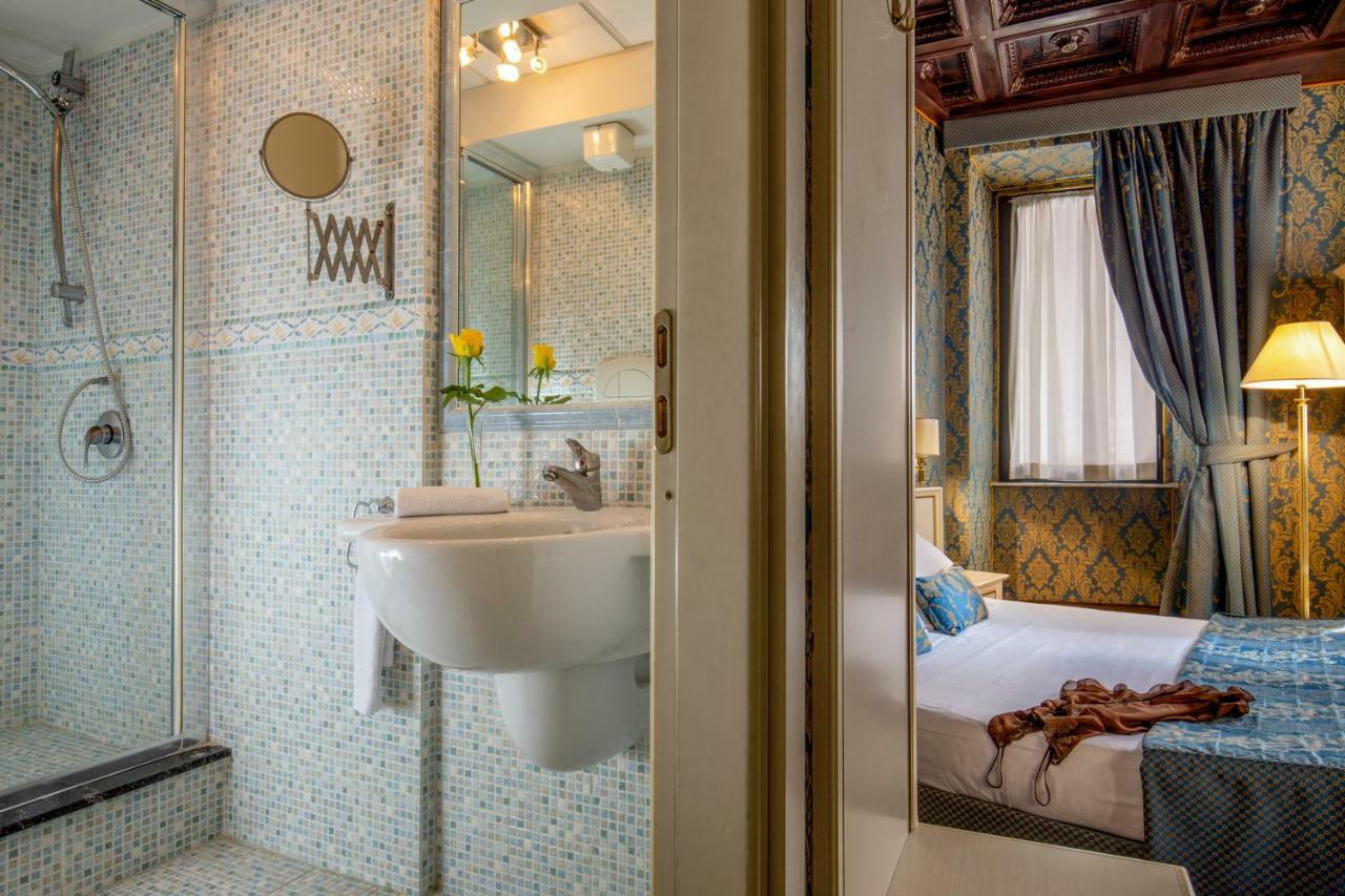 Economy Double Room,909439330:JPEG