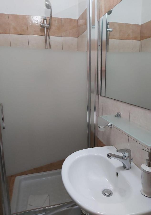 Luxury Triple Room,1285979395:JPEG