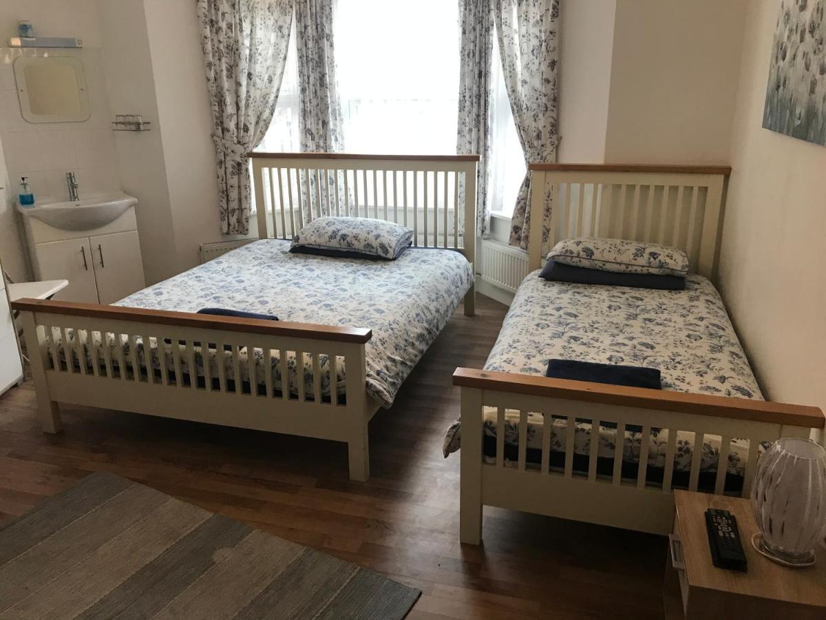 Family Room,930198703:JPEG
