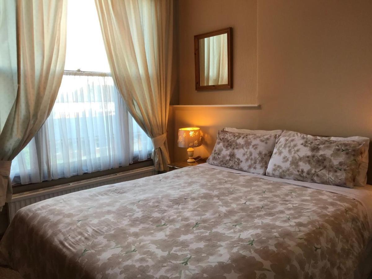 Family Room,943676716:JPEG