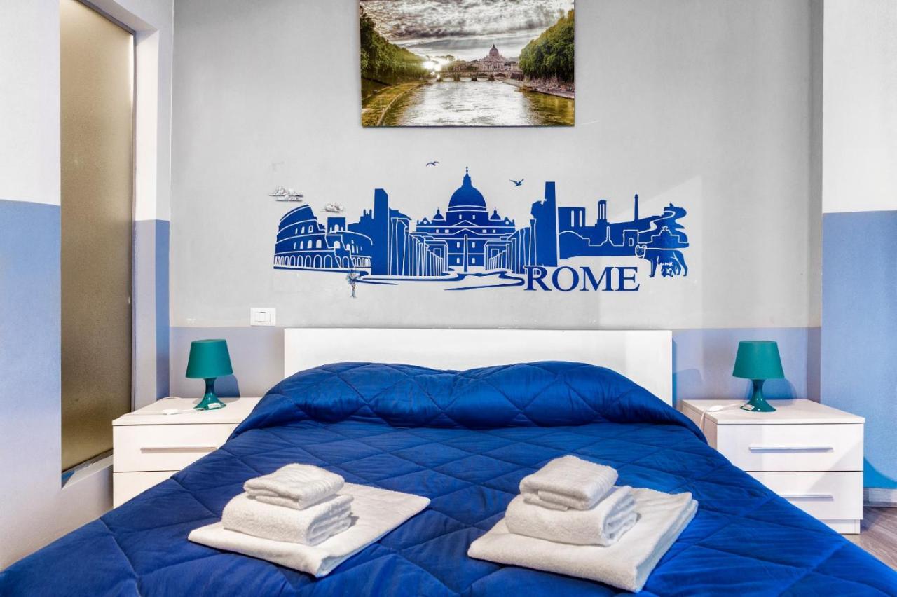 Triple Room with Balcony and View