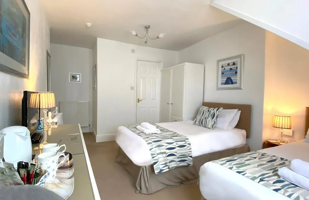 Chilterns Guest House-1