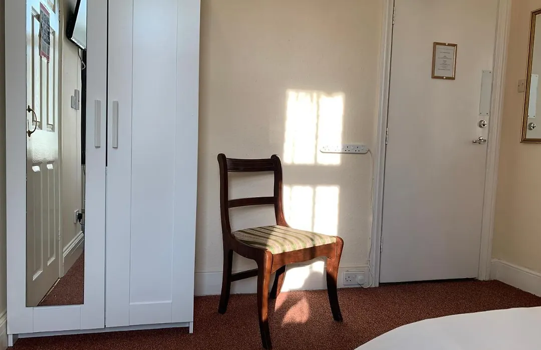 St Anne'S Road Guest House-1