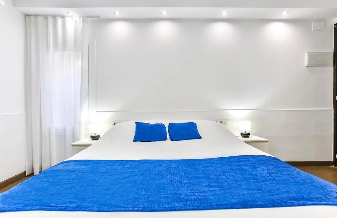 Laramond Barcelona Rooms By Casa Consell-1
