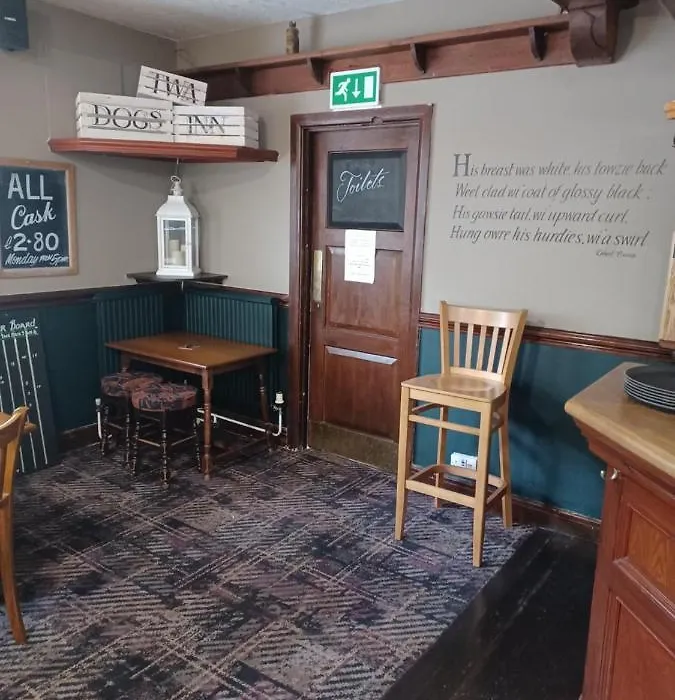 Twa Dogs Inn-1