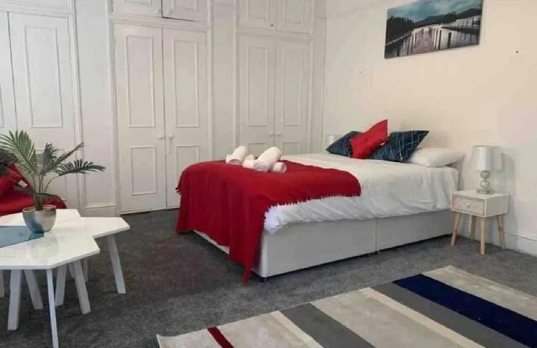 Balham, South London Spacious Guest House 5, 6 Rooms Available-1