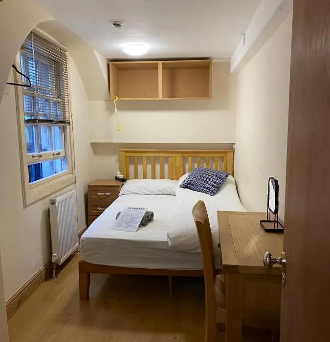 Edinb&B-1