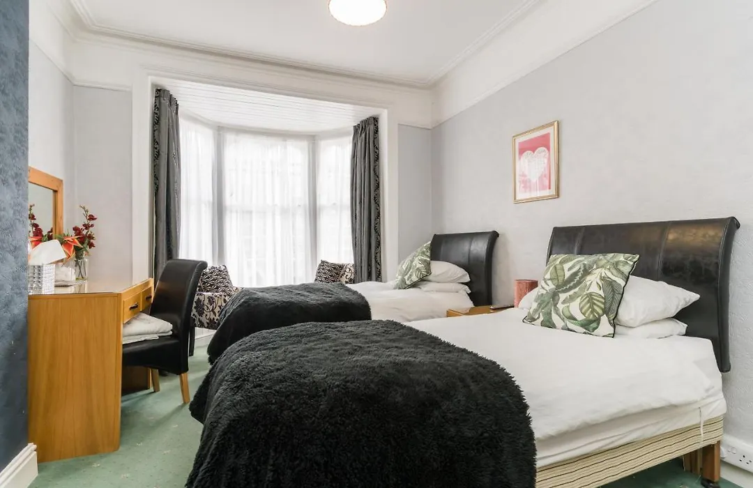 Rooms By Maes Y Mor Town Centre-1