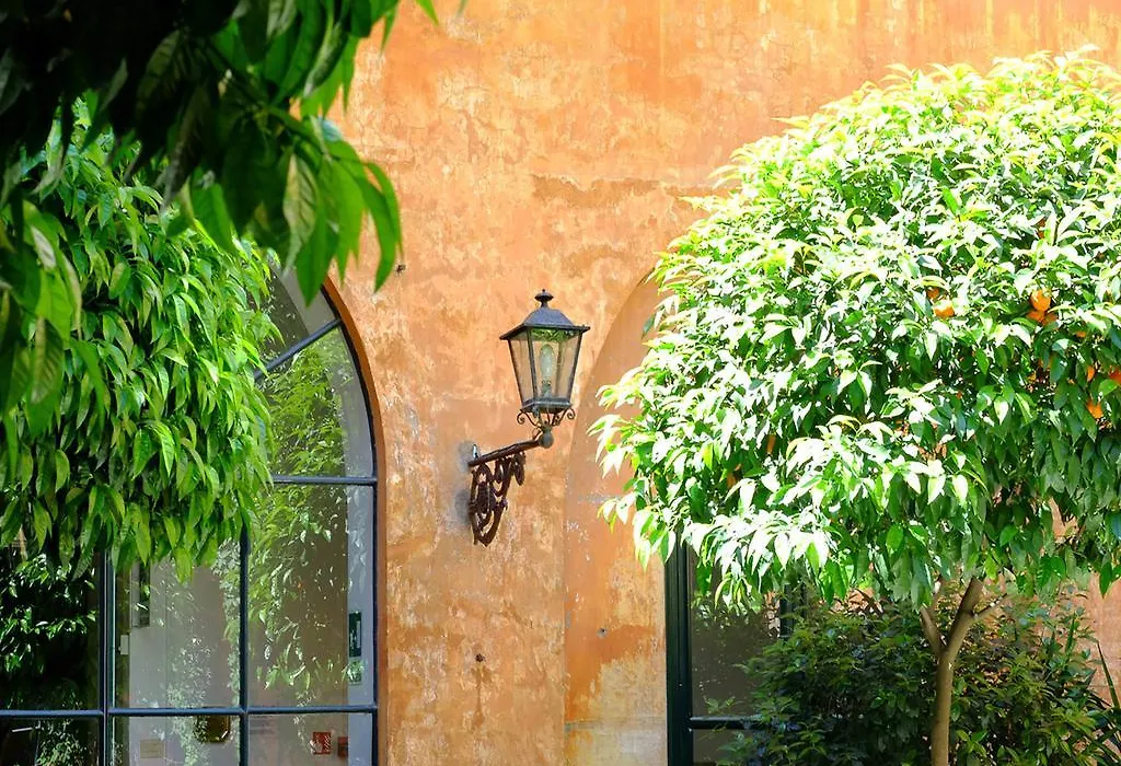 Casa Di Santa Francesca Romana A Ponte Rotto-1