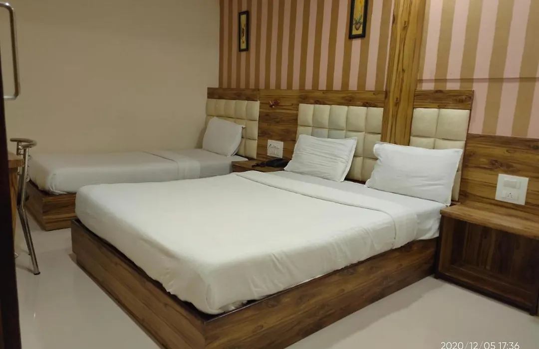 Orange International-Santacruz-1