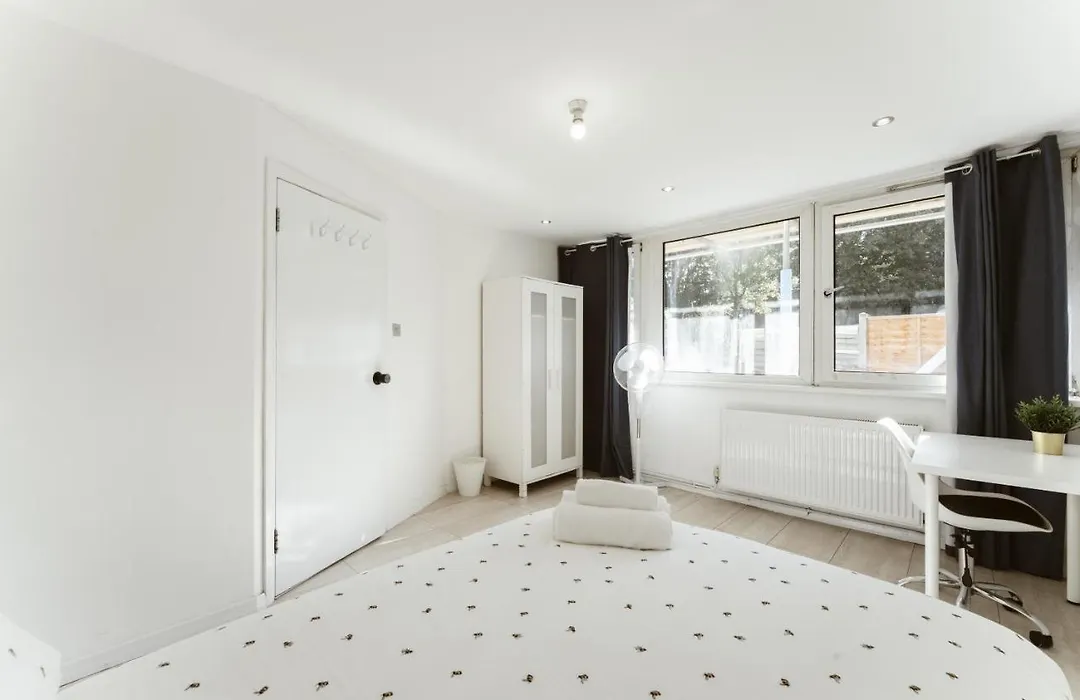 Stratford Cosy Rooms - 17-1