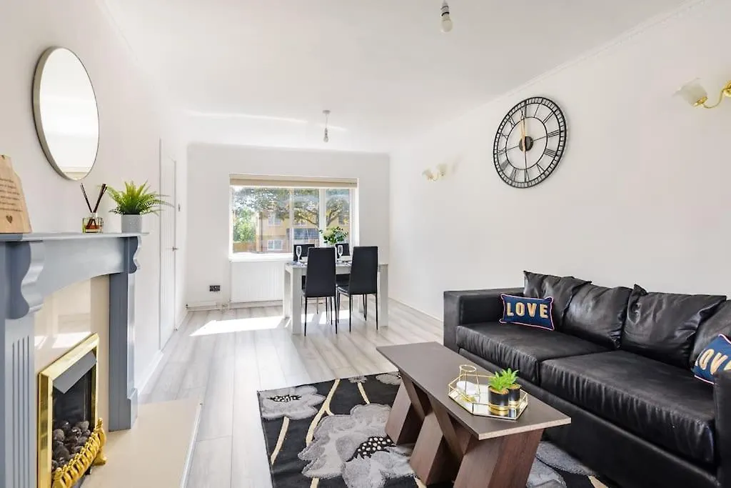 Birmingham Great Barr Property Near Junction 7 M6-1