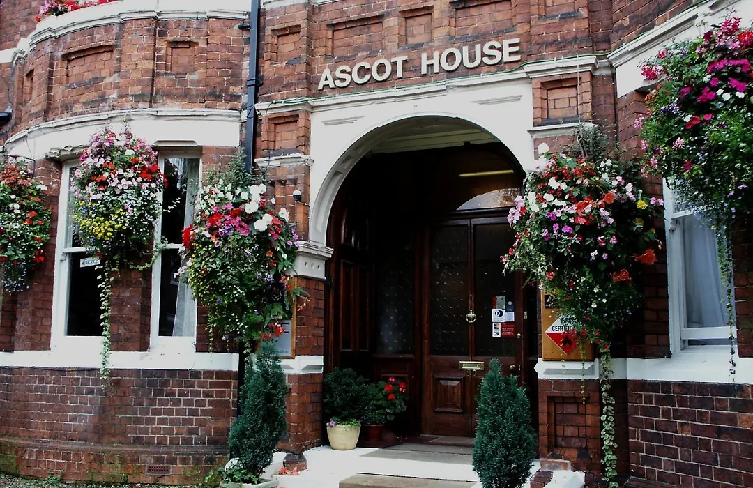 Ascot House-1