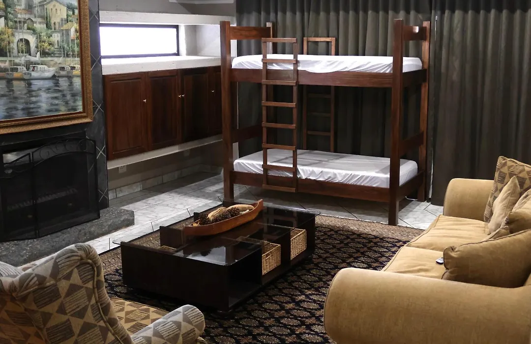 Kosmos Lodge-1