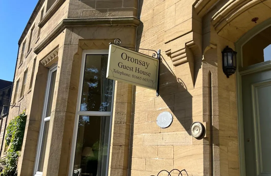 Oronsay Guest House-1