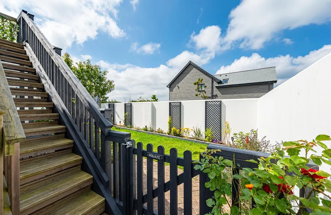Deerpark, Guest House-1