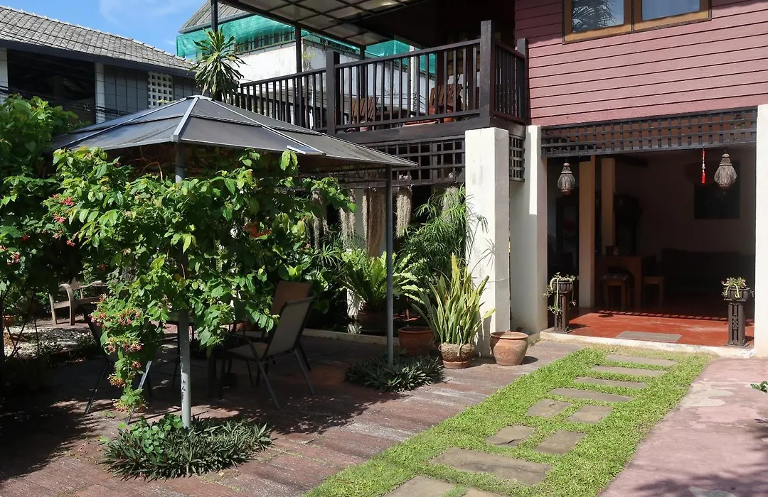 Banjai Garden Guesthouse-1