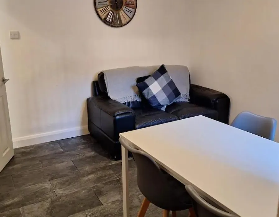 Private Room On Donegall Road In Central Belfast-1