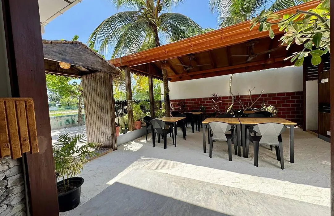 Seascape Retreats Dhigurah-1