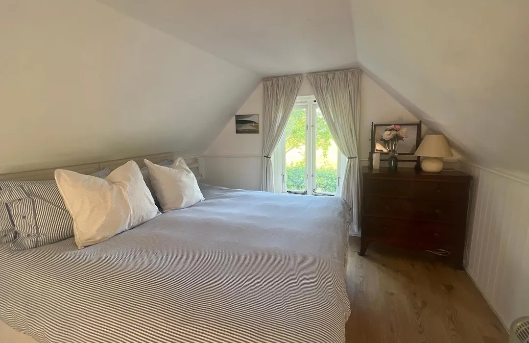 4 Lisle Court Cottages-1