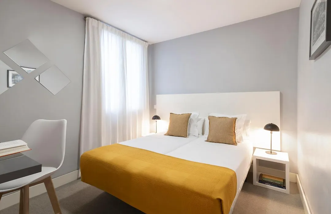 8Rooms Madrid, Smart Self Check-In Rooms-1
