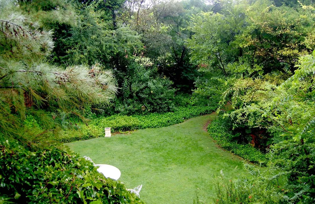 Emerald Guest House Springs-1