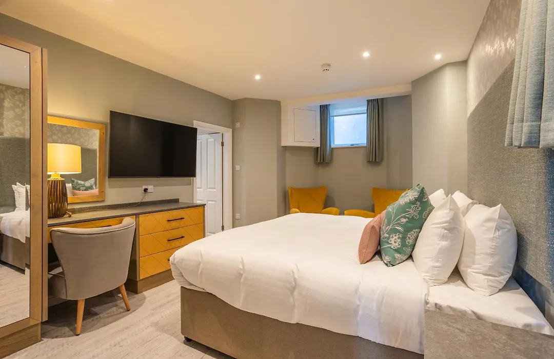 Ambleside Townhouse-1