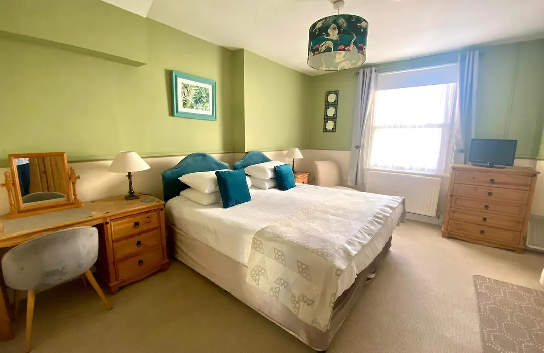 Buckingham Lodge Guest House-1