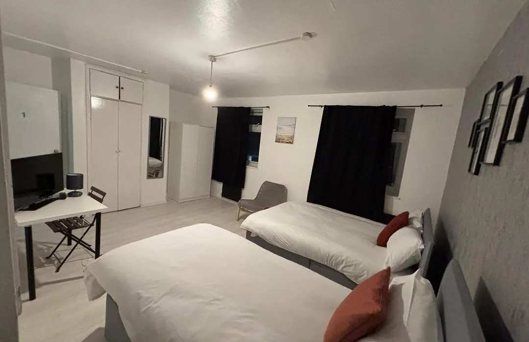 London E2 Rooms-1