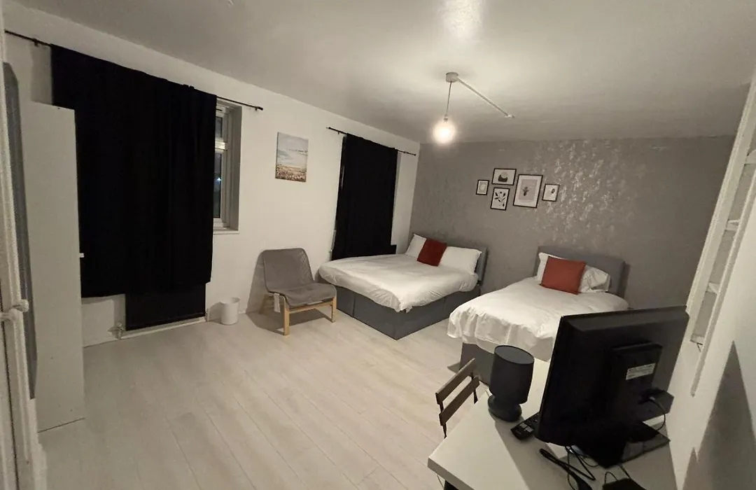 London E2 Rooms-1