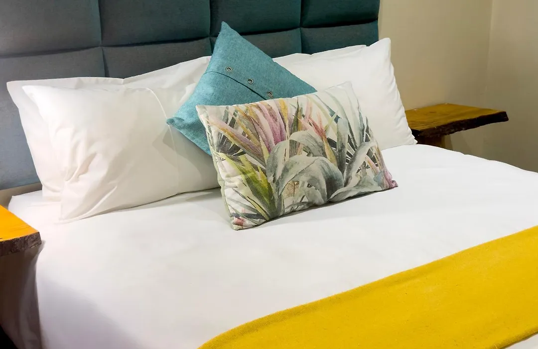 Centurion Guest House And Lodge-1