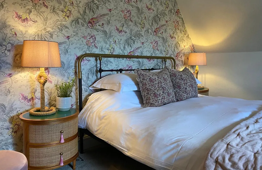 Halford House - Adults Only Guest House-1